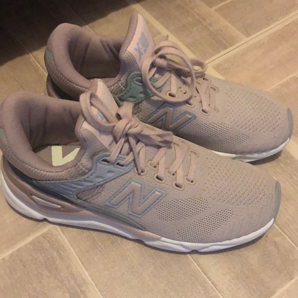 Women’s New Balance X-90 shoes